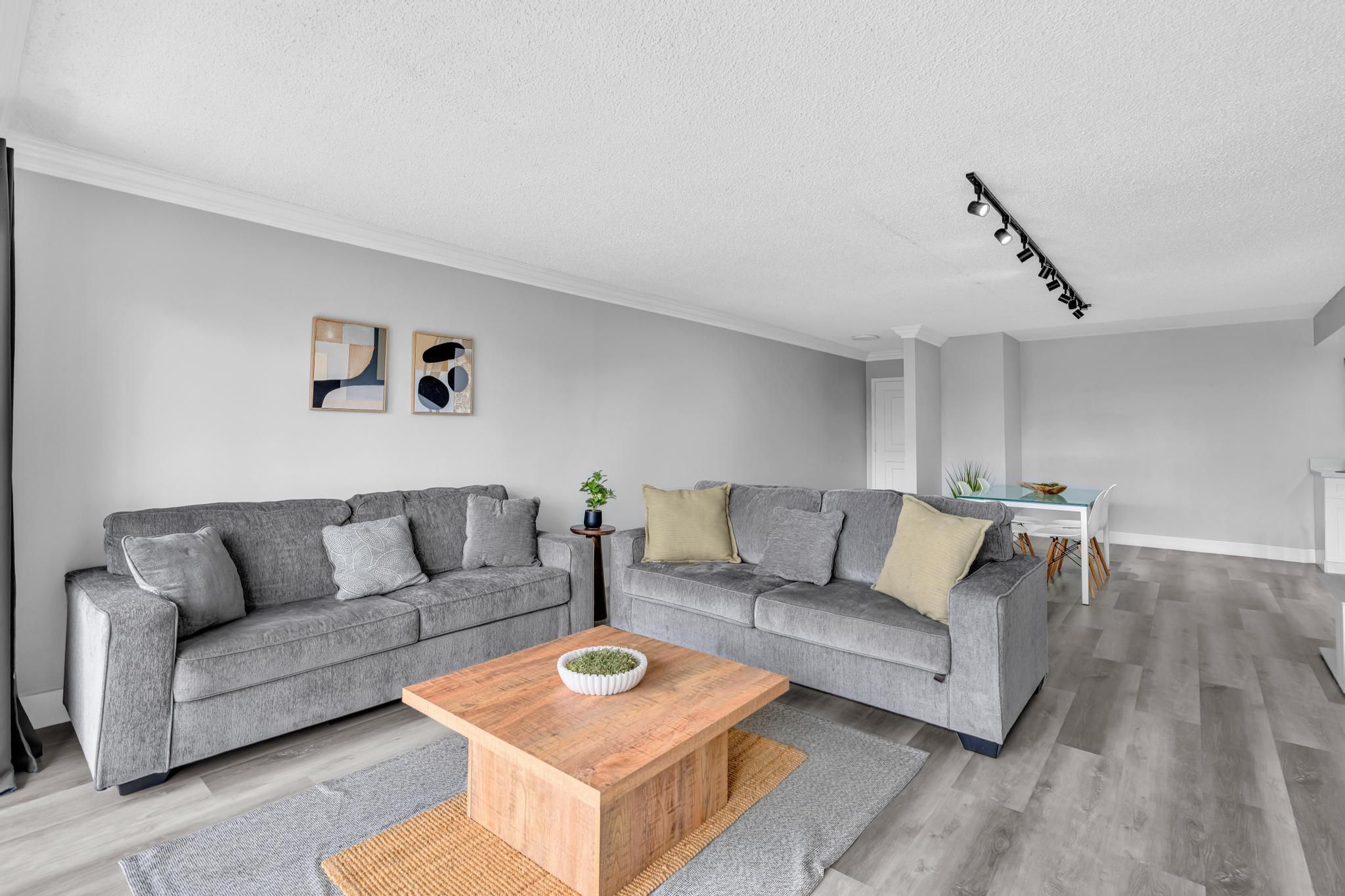 1 BR Walk to Beach, Free Parking, Renovated! Nice! - Marbella 510