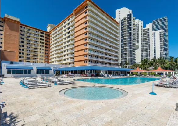 Affordable Oceanfront Studio in Sunny Isles Marco Polo 423