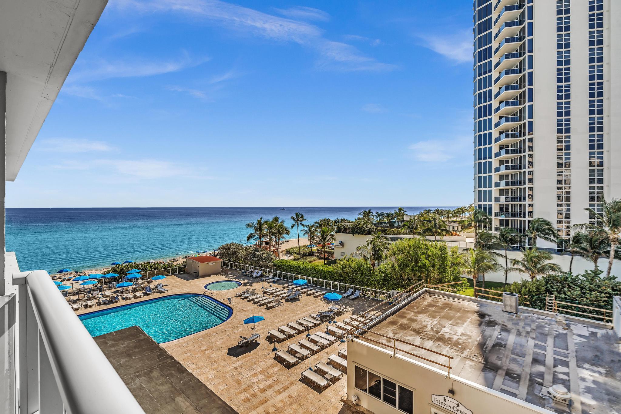 Beach Studio + Private Balcony /309