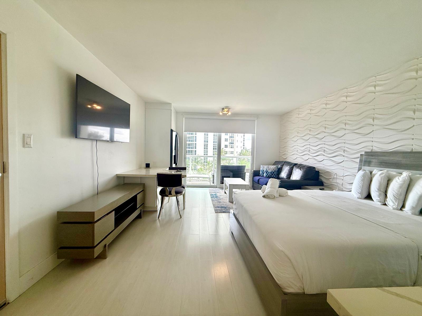 Beach Studio + Private Balcony /309