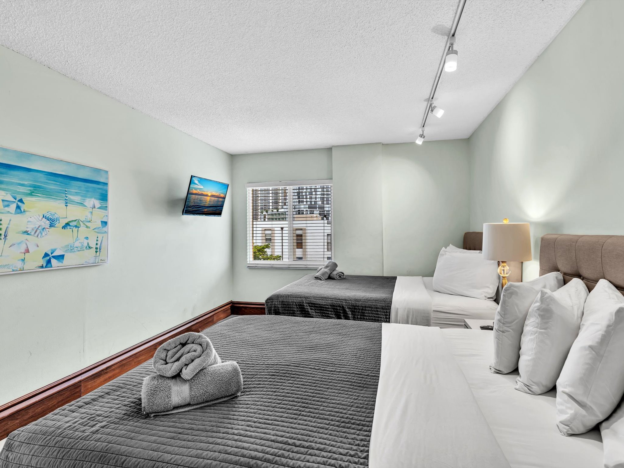 Modern Luxury 2BR/2BA Retreat – Short Walk to the Beach -605