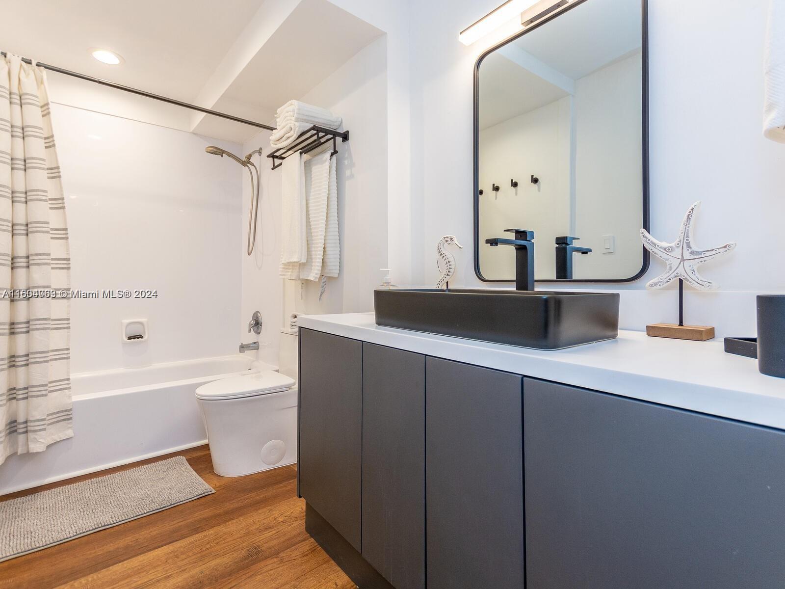 Sunny Isles Getaway | 1BR · 1.5BA · Free Parking/ 410